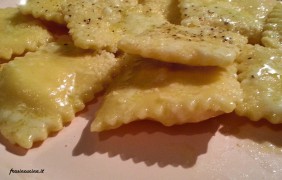 Tortelli di ricotta e tartufo ai formaggi