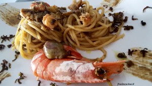 spaghetti con carciofi e gamberi