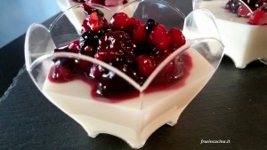 panna cotta frutti di bosco