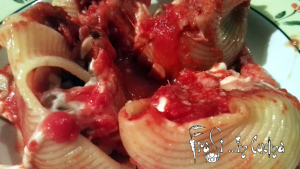 lumaconi ripieni con prosciutto cotto e funghi