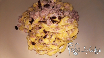tagliatelle crema di salsiccia e tartufo