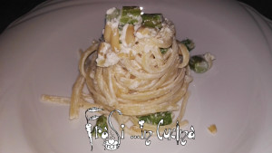Linguine con asparagi e pinoli