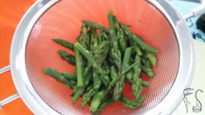 spaghetti al pesto di asparagi7