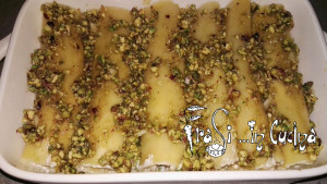 Cannelloni zucchine e salmone con pesto di pistacchi