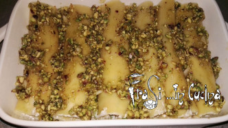 Cannelloni zucchine e salmone con pesto di pistacchi