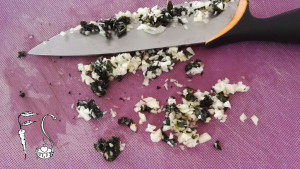Zucchine sott'olio_aglio e basilico