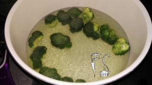 Mezze maniche broccoli e zucchine_broccoli