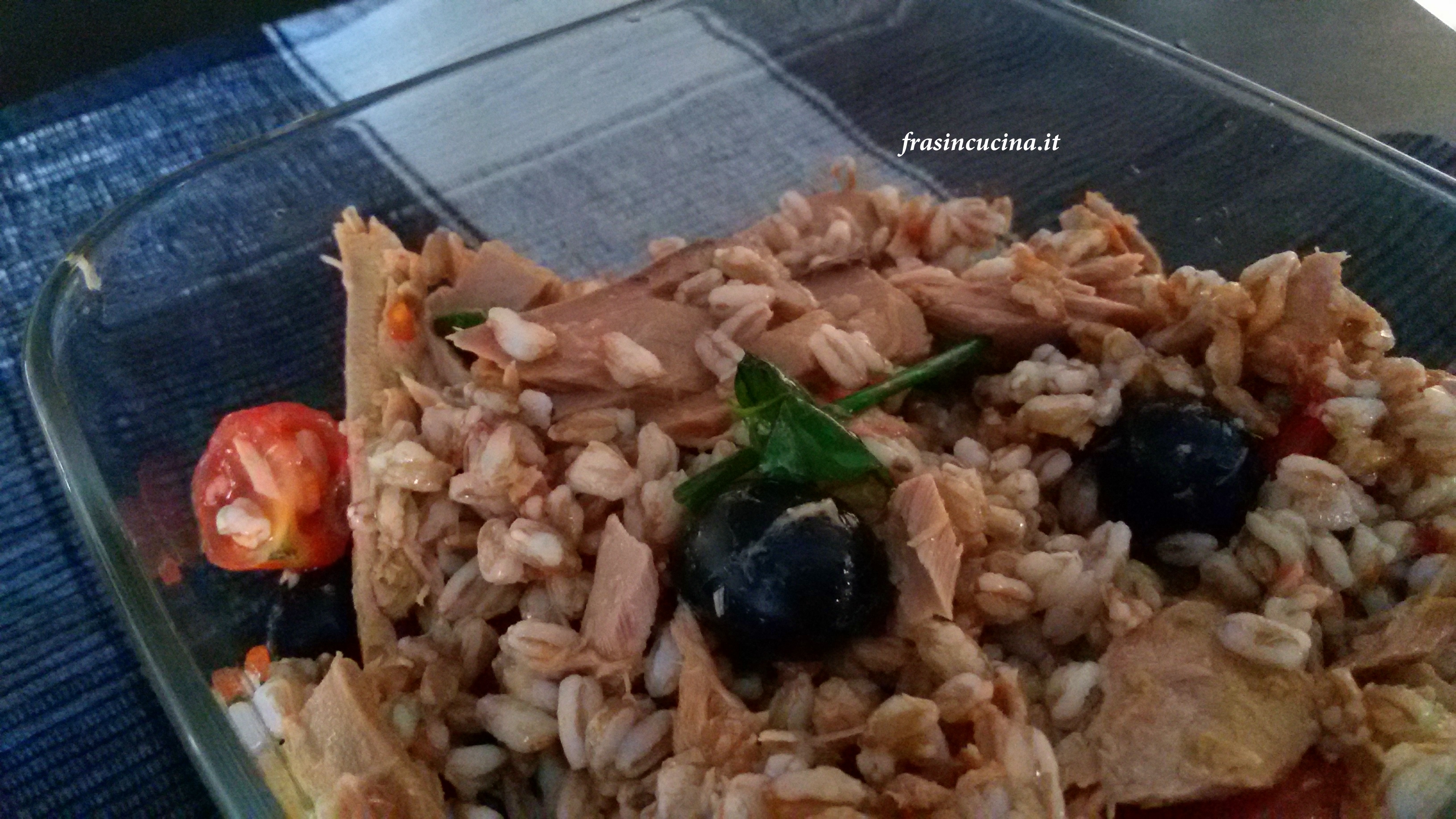 Farro con tonno e pomodorini FraSi in cucina